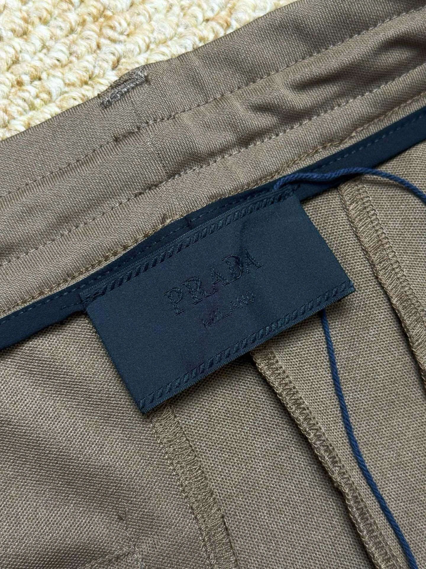 wg.uxury- Pr141 item:E-F409G2614